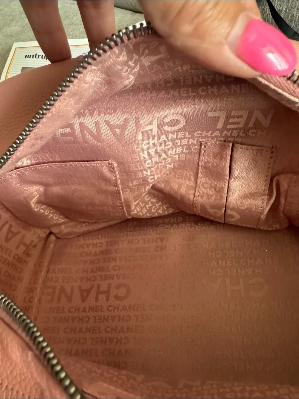 Vintage Chanel caviar leather shoulder bag